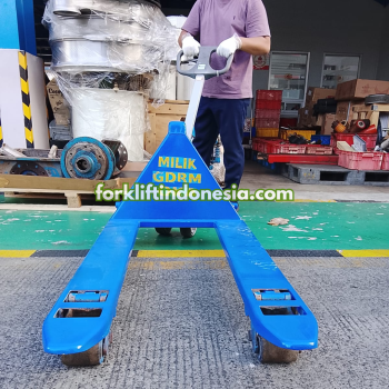 Pengiriman 1 unit service ke perusahaan manufaktur makanan & minuman di Tangerang oleh Forklift Indonesia