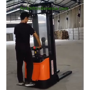 Pengiriman Hand Lift Electric - forkliftindonesia.com Hand Lift Electric pengiriman ke kota Jakarta Selatan.