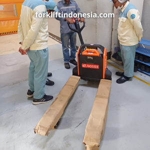 pengiriman pallet mover cikarang gozoz 2 ton pedestrian - forkliftindonesia.com